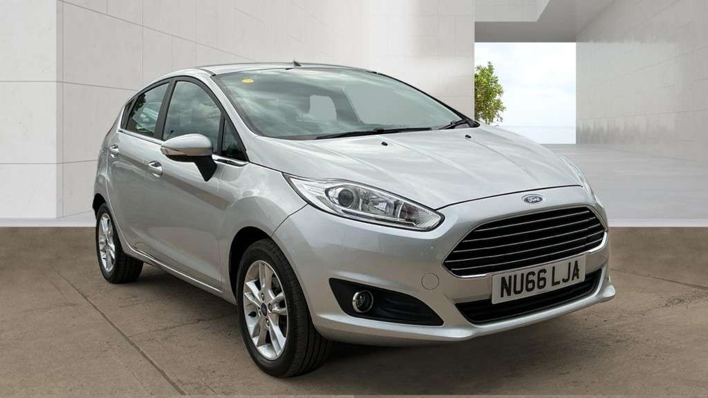 A 2016 FORD FIESTA 1.25 Zetec Hatchback 5dr Petrol Manual Euro 6 (82 ps) SAT NAV A 2016 FORD FIESTA 1.25 Zetec Hatchback 5dr Petrol Manual Euro 6 (82 ps) SAT NAV
