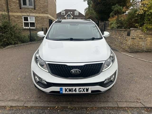 A 2014 KIA SPORTAGE 2.0 CRDi KX-2 SUV 5dr Diesel Manual AWD Euro 5 (134 bhp) A 2014 KIA SPORTAGE 2.0 CRDi KX-2 SUV 5dr Diesel Manual AWD Euro 5 (134 bhp)