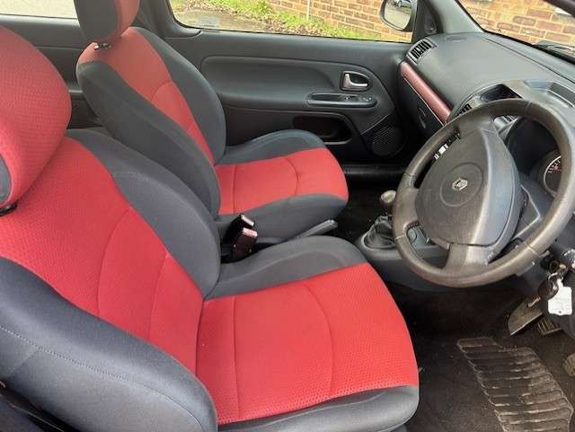2003 RENAULT CLIO 2003 RENAULT CLIO