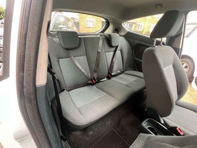 2011 FORD FIESTA 2011 FORD FIESTA