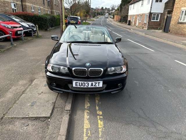 A 2003 BMW 3 SERIES 330CI 2-Door A 2003 BMW 3 SERIES 330CI 2-Door