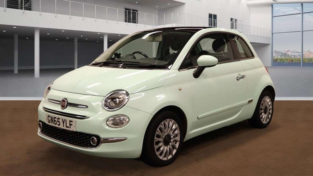 A 2015 FIAT 500 1.2 Lounge Hatchback 3dr Petrol Manual Euro 6 (s/s) (69 bhp) A 2015 FIAT 500 1.2 Lounge Hatchback 3dr Petrol Manual Euro 6 (s/s) (69 bhp)