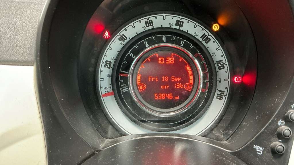 A 2016 FIAT 500 1.2 Lounge Hatchback 3dr Petrol Manual Euro 6 (s/s) (69 bhp) A 2016 FIAT 500 1.2 Lounge Hatchback 3dr Petrol Manual Euro 6 (s/s) (69 bhp)
