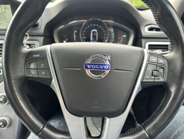 2015 VOLVO V70 2015 VOLVO V70