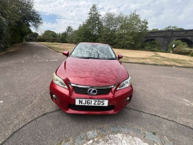 A 2011 LEXUS CT 1.8 200h SE-L Hatchback 5dr Petrol Hybrid CVT Euro 5 (s/s) (136 ps) A 2011 LEXUS CT 1.8 200h SE-L Hatchback 5dr Petrol Hybrid CVT Euro 5 (s/s) (136 ps)