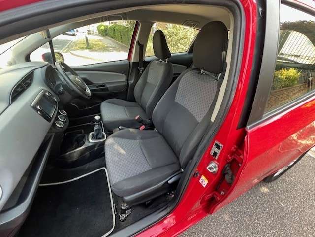 2015 TOYOTA YARIS 2015 TOYOTA YARIS