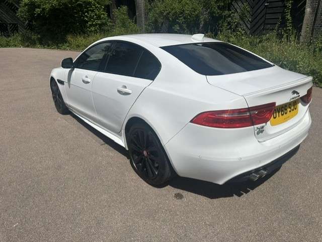 2016 JAGUAR XE 2016 JAGUAR XE