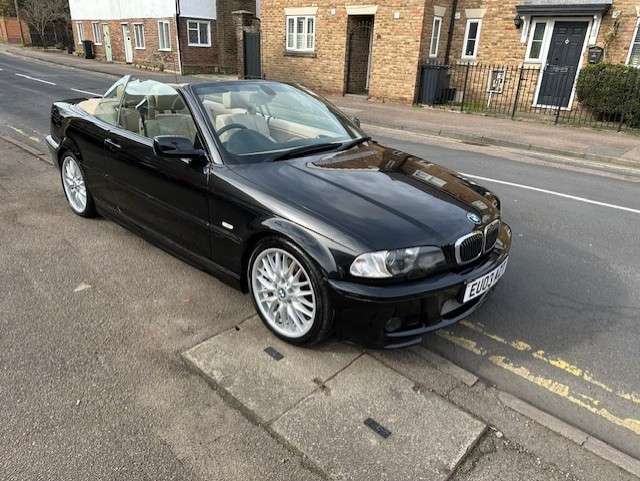 A 2003 BMW 3 SERIES 330CI 2-Door A 2003 BMW 3 SERIES 330CI 2-Door