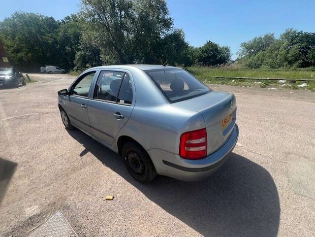 2002 SKODA FABIA 2002 SKODA FABIA