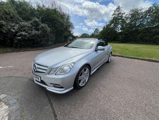 A 2012 MERCEDES-BENZ E CLASS 1.8 E200 BlueEfficiency Sport Cabriolet 2dr Petrol G-Tronic+ Euro 5 (s/s) (184 ps) A 2012 MERCEDES-BENZ E CLASS 1.8 E200 BlueEfficiency Sport Cabriolet 2dr Petrol G-Tronic+ Euro 5 (s/s) (184 ps)