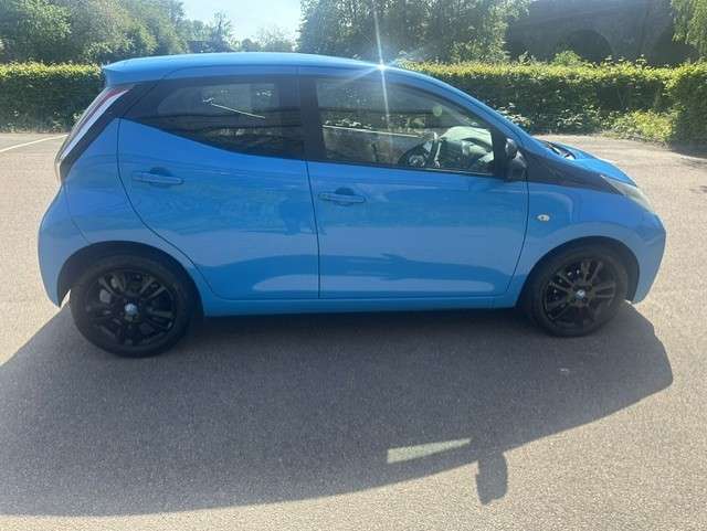 A 2015 TOYOTA AYGO 1.0 VVT-i x-cite Hatchback 5dr Petrol Manual Euro 6 (68 ps) A 2015 TOYOTA AYGO 1.0 VVT-i x-cite Hatchback 5dr Petrol Manual Euro 6 (68 ps)