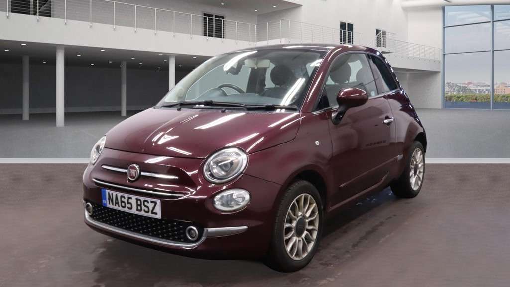 A 2015 FIAT 500 1.2 Lounge Hatchback 3dr Petrol Manual Euro 6 (s/s) (69 bhp) A 2015 FIAT 500 1.2 Lounge Hatchback 3dr Petrol Manual Euro 6 (s/s) (69 bhp)