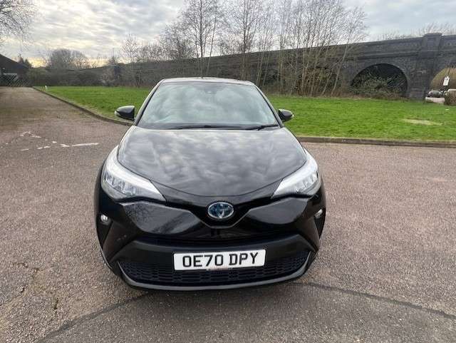 A 2020 TOYOTA C-HR 1.8 VVT-h Design SUV 5dr Petrol Hybrid CVT Euro 6 (s/s) (122 ps) A 2020 TOYOTA C-HR 1.8 VVT-h Design SUV 5dr Petrol Hybrid CVT Euro 6 (s/s) (122 ps)