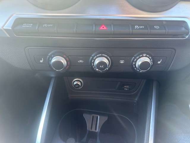 2017 AUDI Q2 2017 AUDI Q2