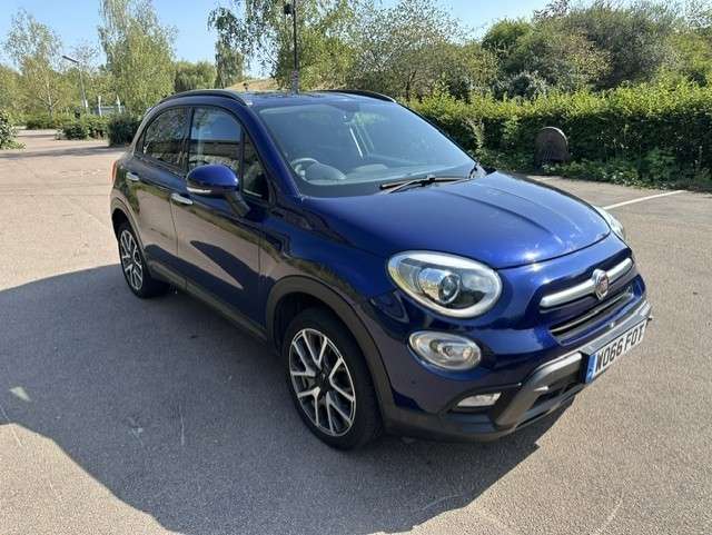 A 2016 FIAT 500X 2.0 MultiJetII Cross Plus SUV 5dr Diesel Auto 4WD Euro 6 (s/s) (140 ps) A 2016 FIAT 500X 2.0 MultiJetII Cross Plus SUV 5dr Diesel Auto 4WD Euro 6 (s/s) (140 ps)