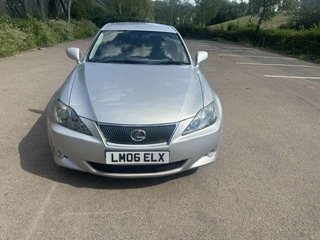 A 2006 LEXUS IS 2.5 250 Saloon 4dr Petrol Automatic (214 g/km, 204 bhp) A 2006 LEXUS IS 2.5 250 Saloon 4dr Petrol Automatic (214 g/km, 204 bhp)