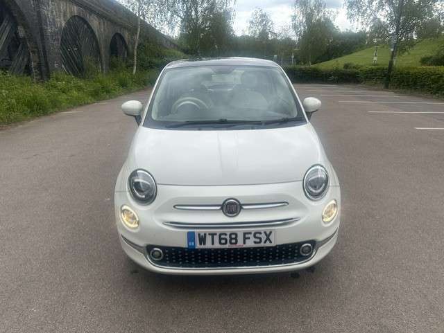 A 2019 FIAT 500 1.2 Lounge Hatchback 3dr Petrol Manual Euro 6 (s/s) (69 bhp) A 2019 FIAT 500 1.2 Lounge Hatchback 3dr Petrol Manual Euro 6 (s/s) (69 bhp)