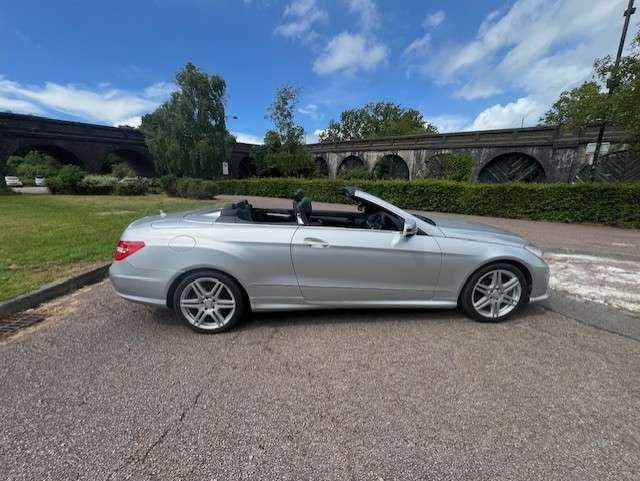 A 2012 MERCEDES-BENZ E CLASS 1.8 E200 BlueEfficiency Sport Cabriolet 2dr Petrol G-Tronic+ Euro 5 (s/s) (184 ps) A 2012 MERCEDES-BENZ E CLASS 1.8 E200 BlueEfficiency Sport Cabriolet 2dr Petrol G-Tronic+ Euro 5 (s/s) (184 ps)