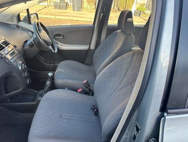 2009 TOYOTA YARIS 2009 TOYOTA YARIS