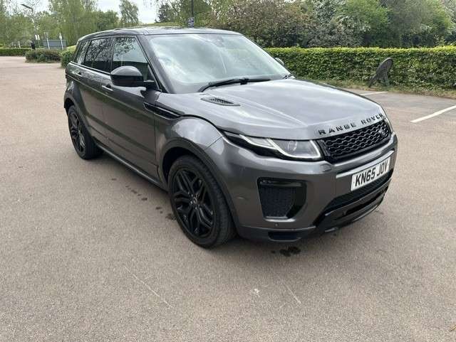 A 2015 LAND ROVER RANGE ROVER EVOQUE 2.0 TD4 HSE Dynamic SUV 5dr Diesel Auto 4WD Euro 6 (s/s) (180 ps) A 2015 LAND ROVER RANGE ROVER EVOQUE 2.0 TD4 HSE Dynamic SUV 5dr Diesel Auto 4WD Euro 6 (s/s) (180 ps)