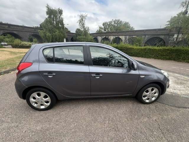A 2011 HYUNDAI I20 1.4 Comfort Hatchback 5dr Petrol Manual Euro 5 (99 bhp) A 2011 HYUNDAI I20 1.4 Comfort Hatchback 5dr Petrol Manual Euro 5 (99 bhp)