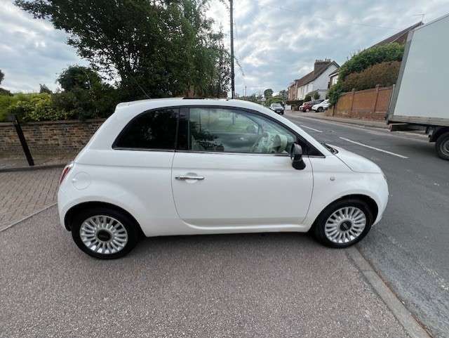 A 2012 FIAT 500 1.2 Lounge Hatchback 3dr Petrol Manual Euro 5 (s/s) (69 bhp) A 2012 FIAT 500 1.2 Lounge Hatchback 3dr Petrol Manual Euro 5 (s/s) (69 bhp)