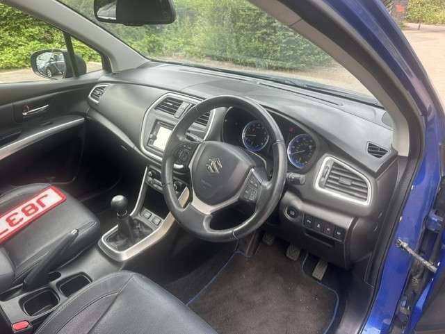 2015 SUZUKI SX4 2015 SUZUKI SX4
