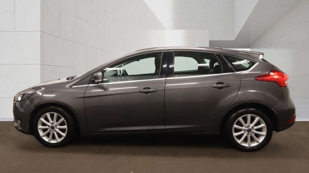 A 2016 FORD FOCUS 1.5T EcoBoost Titanium Hatchback 5dr Petrol Auto Euro 6 (s/s) (150 ps) A 2016 FORD FOCUS 1.5T EcoBoost Titanium Hatchback 5dr Petrol Auto Euro 6 (s/s) (150 ps)