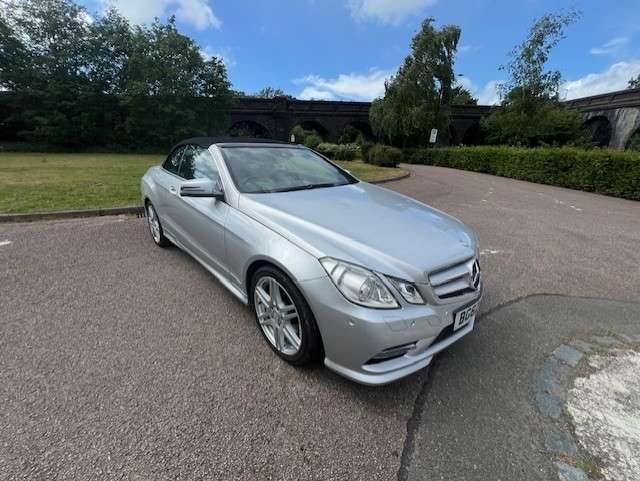 A 2012 MERCEDES-BENZ E CLASS 1.8 E200 BlueEfficiency Sport Cabriolet 2dr Petrol G-Tronic+ Euro 5 (s/s) (184 ps) A 2012 MERCEDES-BENZ E CLASS 1.8 E200 BlueEfficiency Sport Cabriolet 2dr Petrol G-Tronic+ Euro 5 (s/s) (184 ps)
