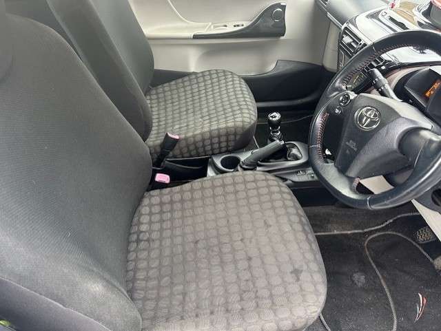 2011 TOYOTA IQ 2011 TOYOTA IQ