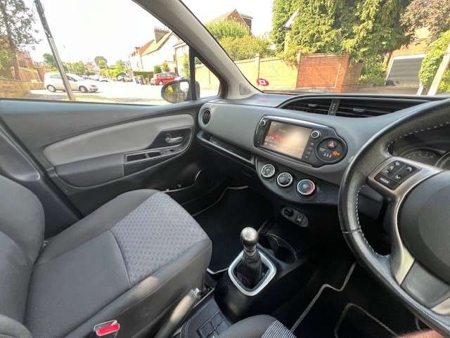 2015 TOYOTA YARIS 2015 TOYOTA YARIS