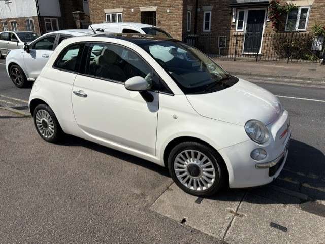 A 2012 FIAT 500 1.2 Lounge Hatchback 3dr Petrol Manual Euro 5 (s/s) (69 bhp) A 2012 FIAT 500 1.2 Lounge Hatchback 3dr Petrol Manual Euro 5 (s/s) (69 bhp)