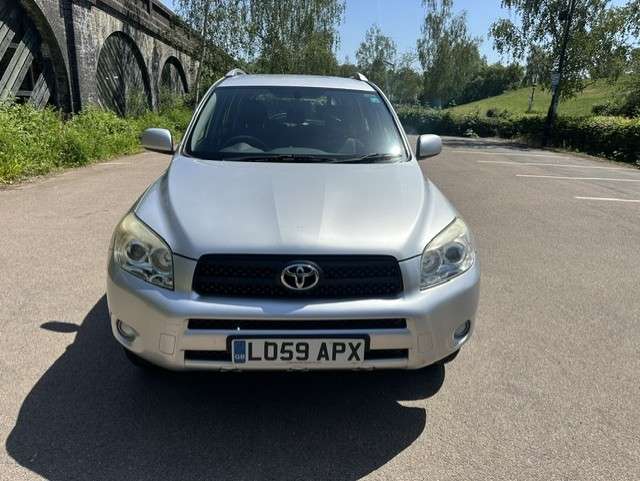 A 2009 TOYOTA RAV4 A 2009 TOYOTA RAV4