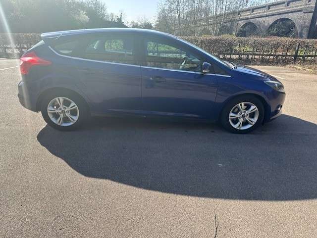 A 2014 FORD FOCUS 1.6 Zetec Hatchback 5dr Petrol Powershift Euro 5 (125 ps) A 2014 FORD FOCUS 1.6 Zetec Hatchback 5dr Petrol Powershift Euro 5 (125 ps)
