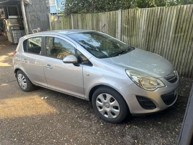 A 2012 VAUXHALL CORSA 1.4 16V Exclusiv Hatchback 5dr Petrol Manual Wide Ratio Euro 5 (A/C) (100 ps) A 2012 VAUXHALL CORSA 1.4 16V Exclusiv Hatchback 5dr Petrol Manual Wide Ratio Euro 5 (A/C) (100 ps)