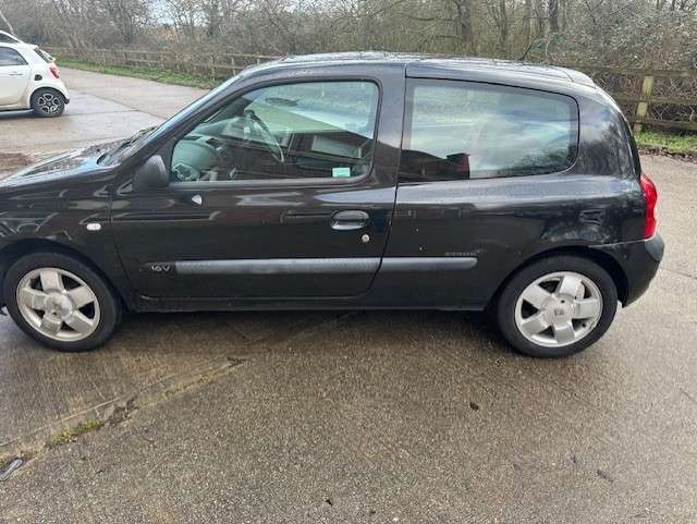 2003 RENAULT CLIO 2003 RENAULT CLIO