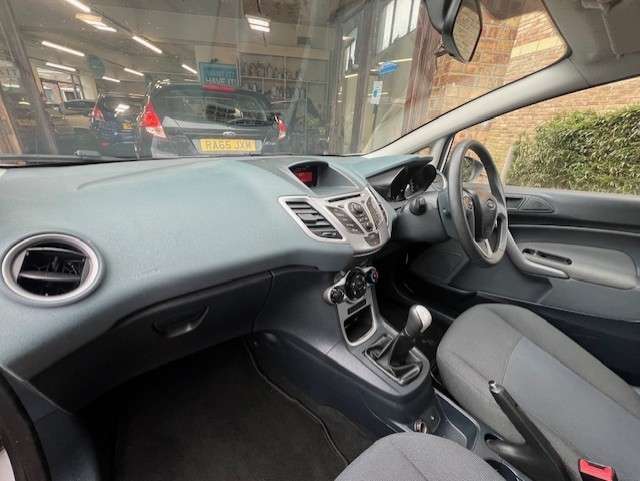 2011 FORD FIESTA 2011 FORD FIESTA