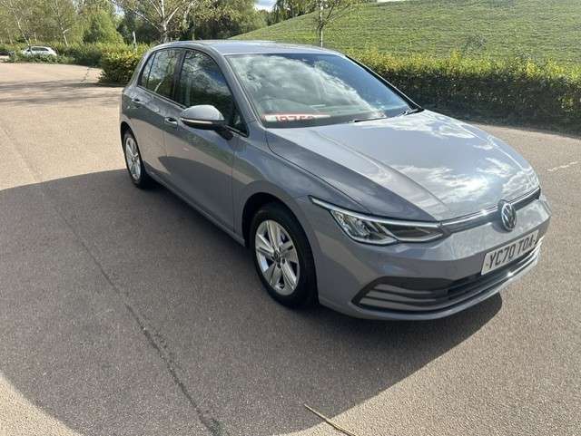 A 2020 VOLKSWAGEN GOLF 1.0 TSI Life Hatchback 5dr Petrol Manual Euro 6 (s/s) (110 ps) A 2020 VOLKSWAGEN GOLF 1.0 TSI Life Hatchback 5dr Petrol Manual Euro 6 (s/s) (110 ps)