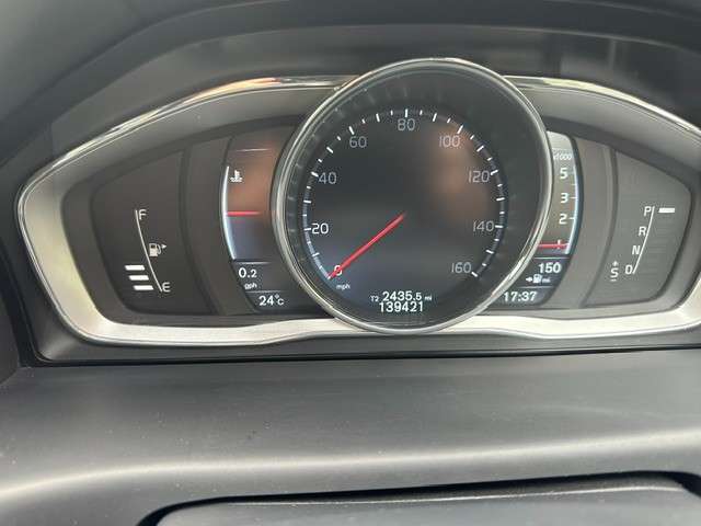 2015 VOLVO V70 2015 VOLVO V70