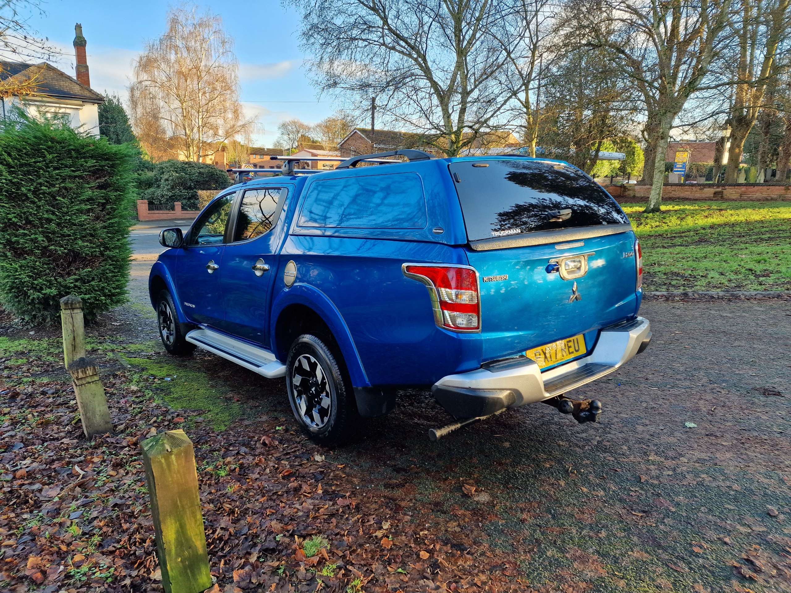 null MITSUBISHI L200 null MITSUBISHI L200