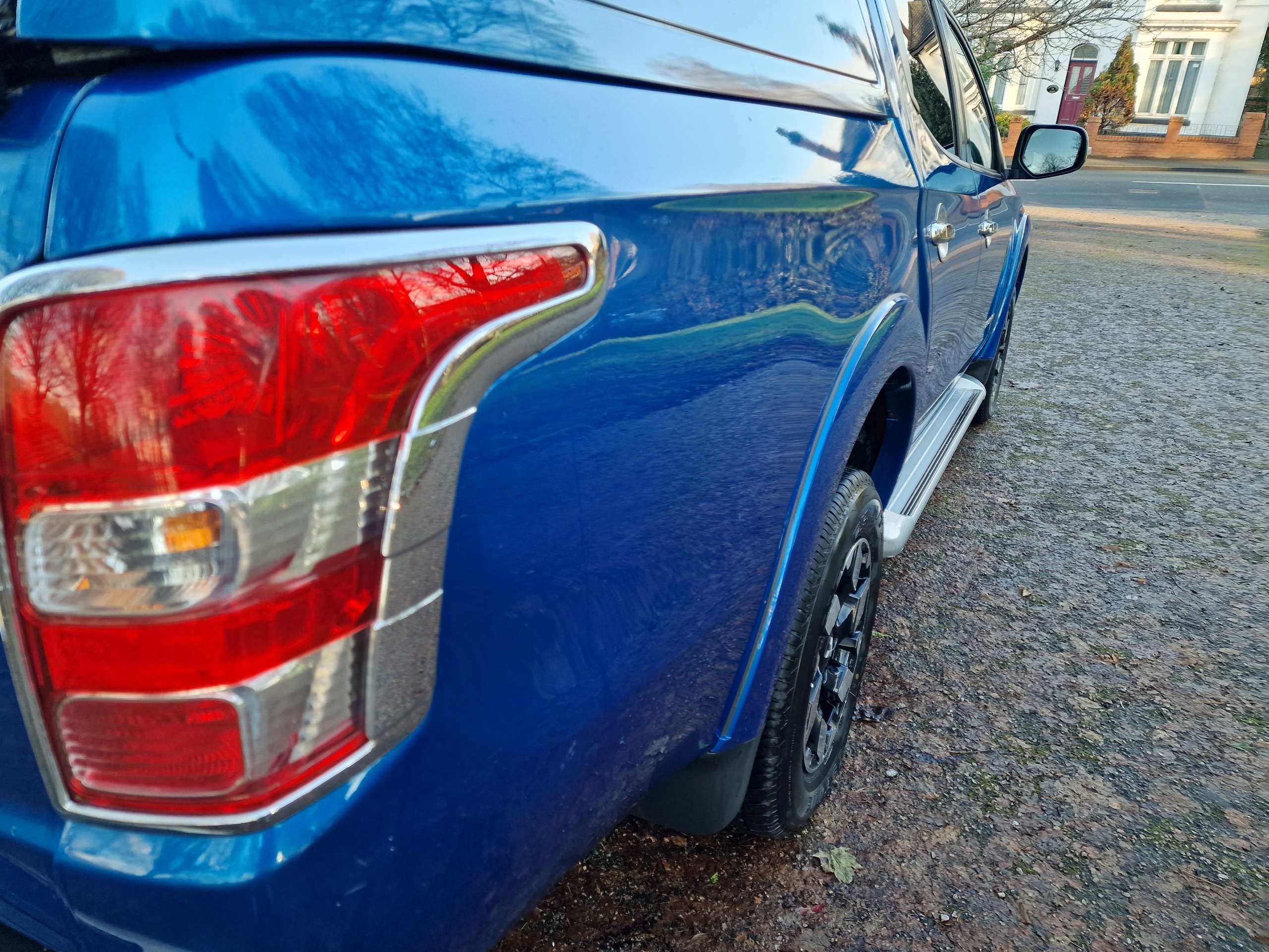 null MITSUBISHI L200 null MITSUBISHI L200