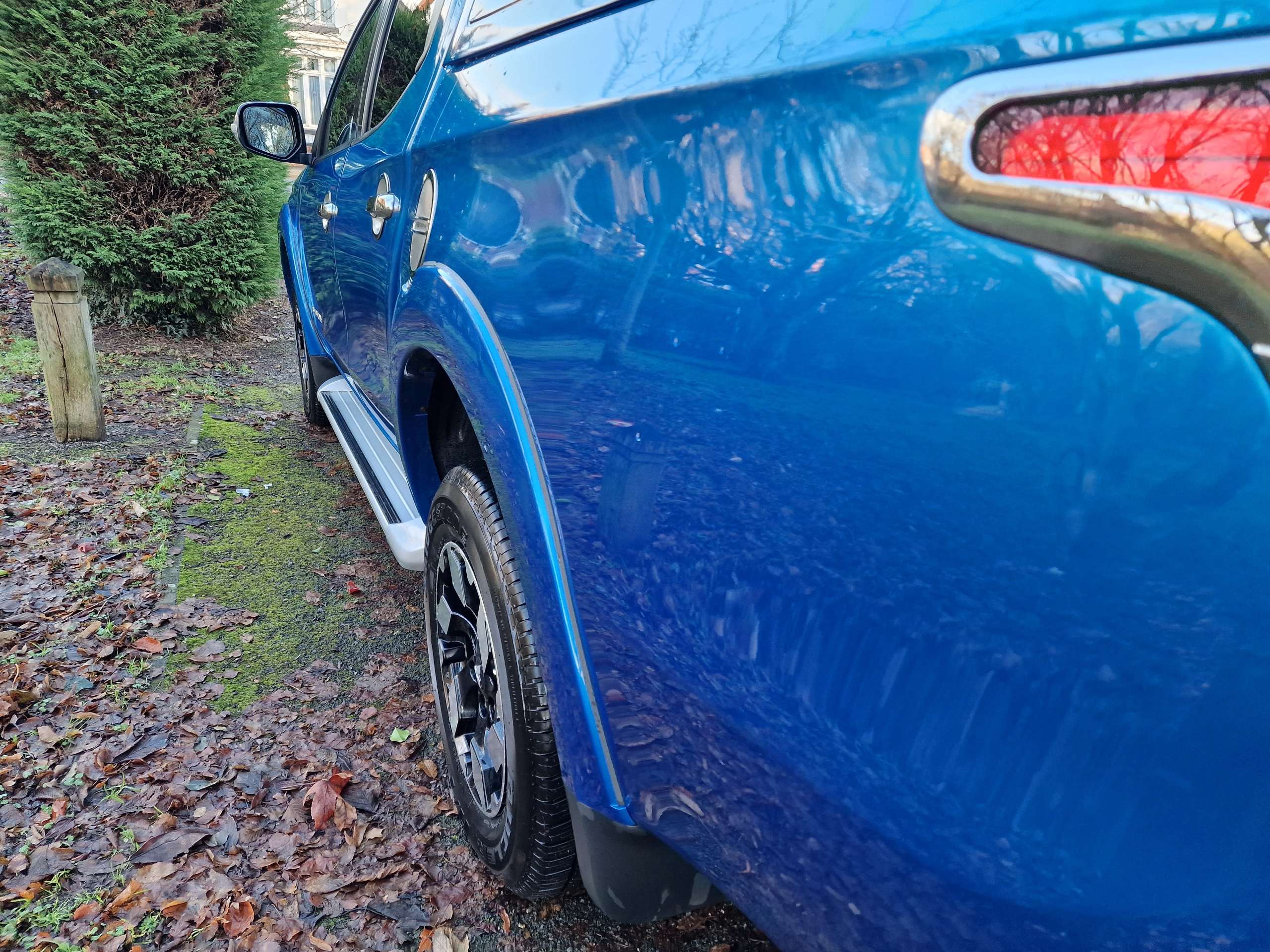 null MITSUBISHI L200 null MITSUBISHI L200