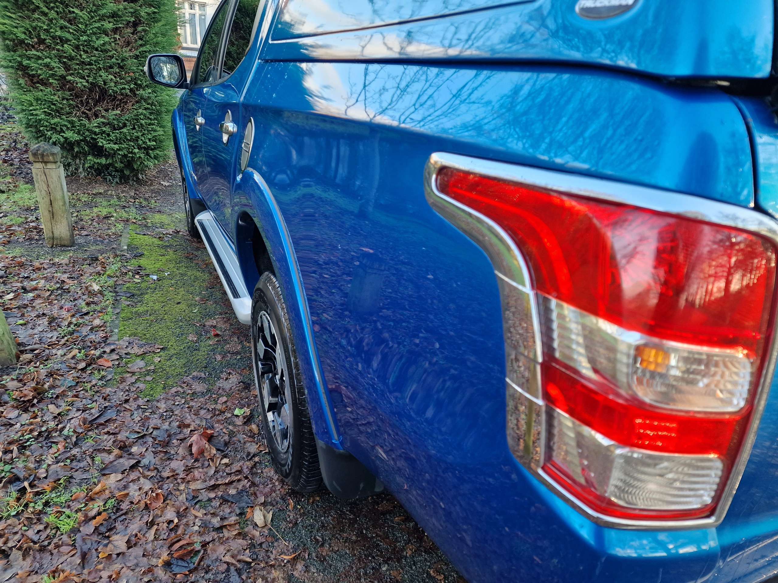 null MITSUBISHI L200 null MITSUBISHI L200