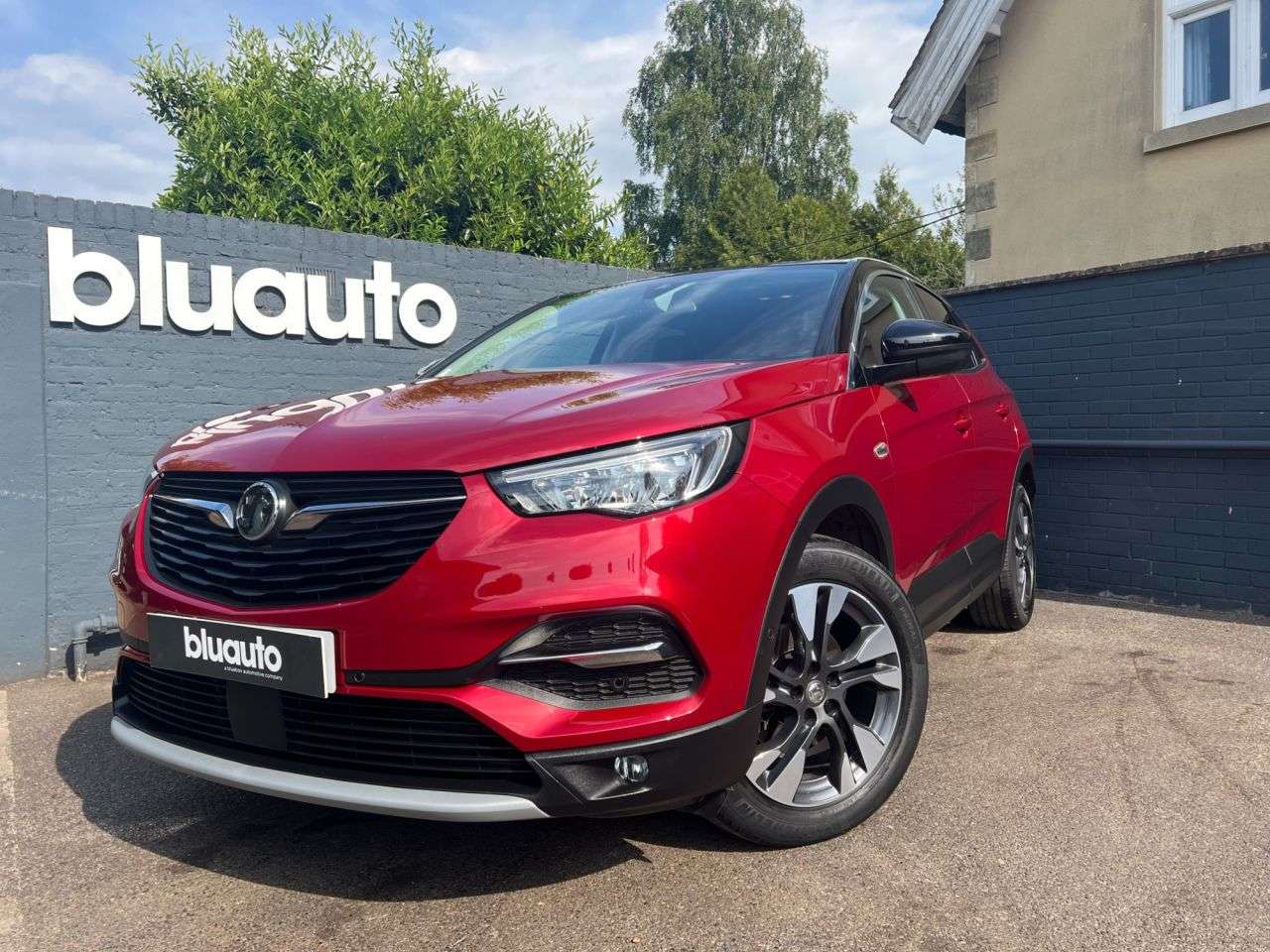 A 2020 VAUXHALL GRANDLAND X 1.2 Turbo SRi Nav SUV 5dr Petrol Auto Euro 6 (s/s) (130 ps) Car Play / DAB A 2020 VAUXHALL GRANDLAND X 1.2 Turbo SRi Nav SUV 5dr Petrol Auto Euro 6 (s/s) (130 ps) Car Play / DAB