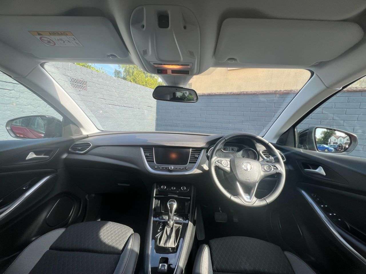 A 2020 VAUXHALL GRANDLAND X 1.2 Turbo SRi Nav SUV 5dr Petrol Auto Euro 6 (s/s) (130 ps) Car Play / DAB A 2020 VAUXHALL GRANDLAND X 1.2 Turbo SRi Nav SUV 5dr Petrol Auto Euro 6 (s/s) (130 ps) Car Play / DAB