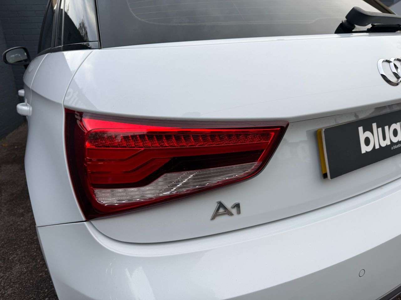 2017 AUDI A1 2017 AUDI A1