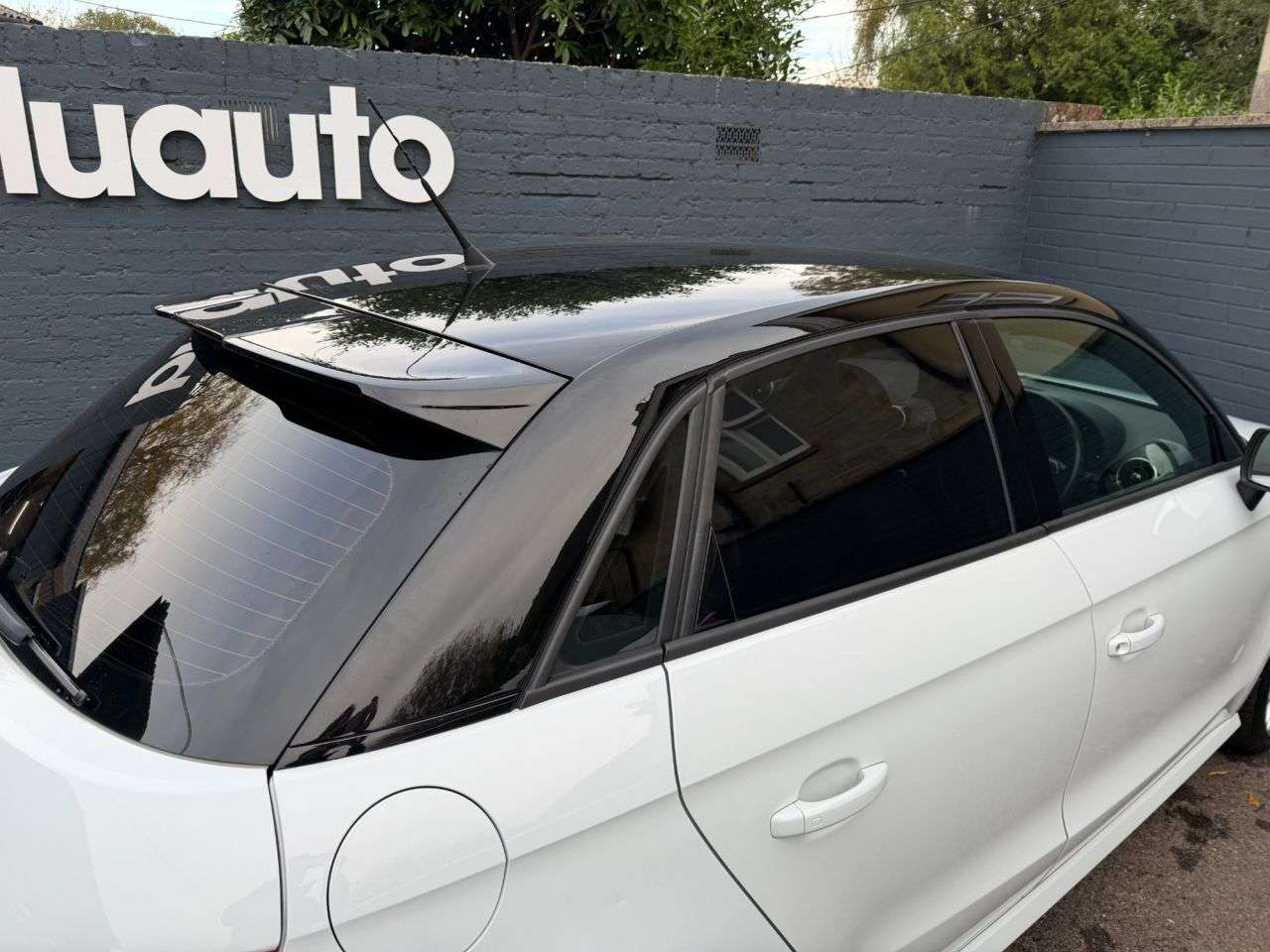 2017 AUDI A1 2017 AUDI A1