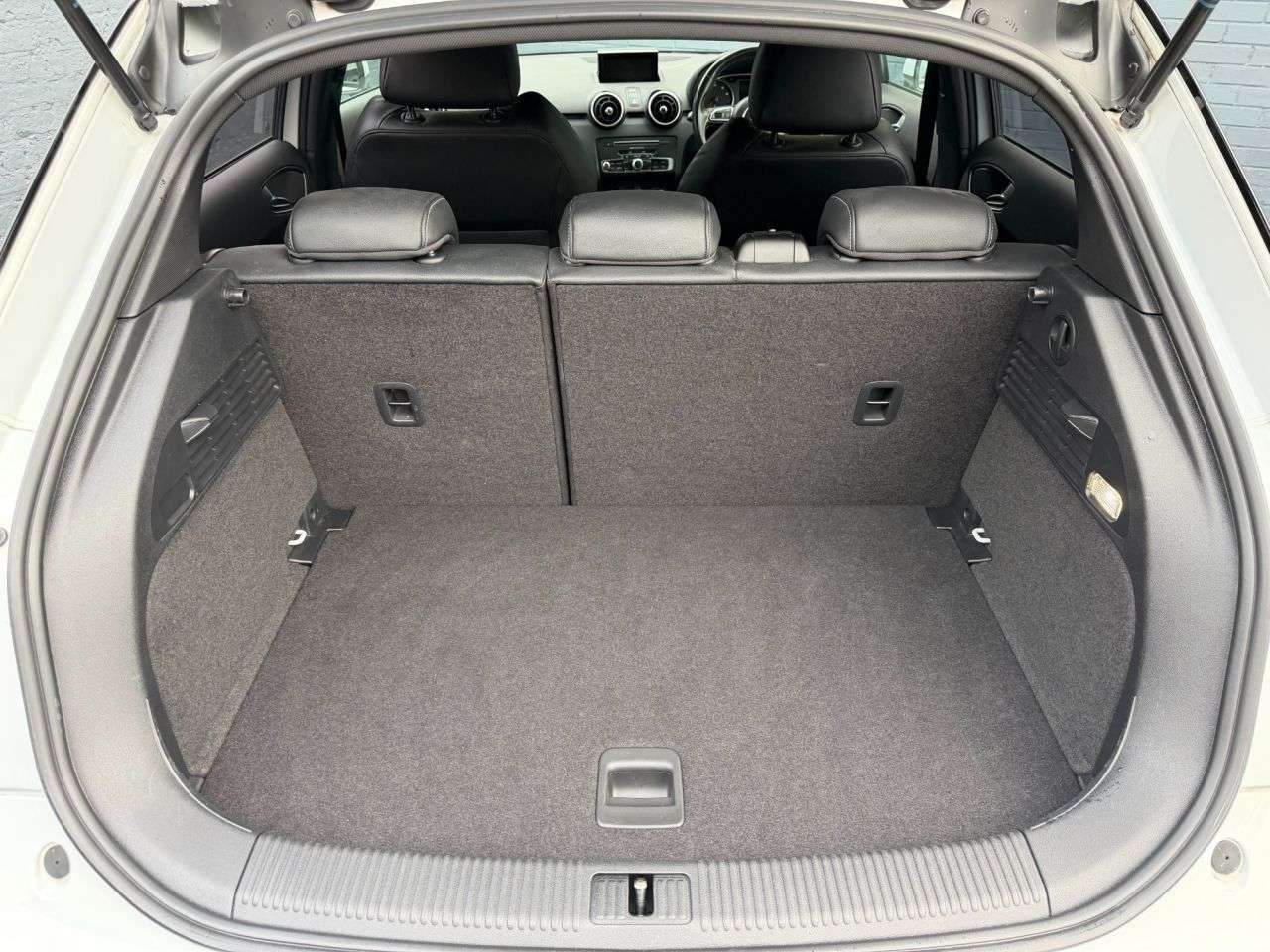 2017 AUDI A1 2017 AUDI A1