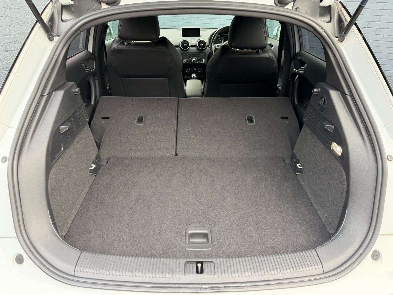 2017 AUDI A1 2017 AUDI A1