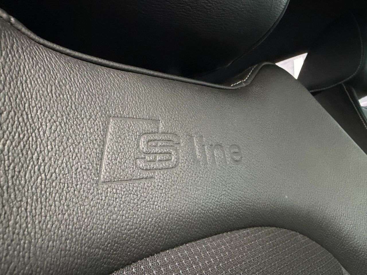 2017 AUDI A1 2017 AUDI A1